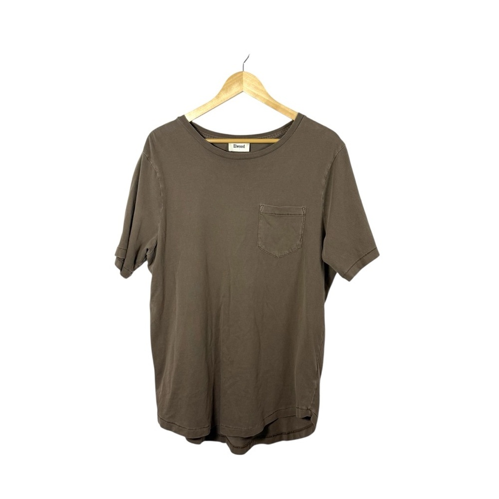 Elwood Men’s Curved Hem Crewneck Pocket Tee in Brown Size L